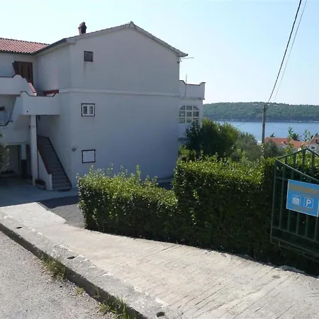 Apartman In Barbat Insel Rab 16250 *